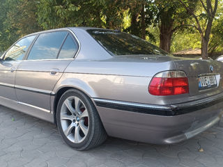 BMW 7 Series foto 4