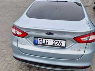 Ford Fusion foto 7