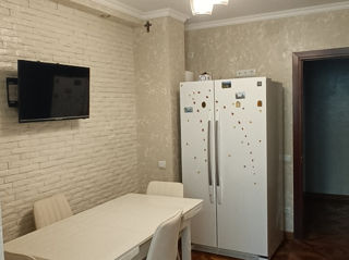 Apartament cu 4 camere, 77 m², Râșcani, Chișinău foto 3