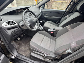 Renault Grand Scenic foto 9