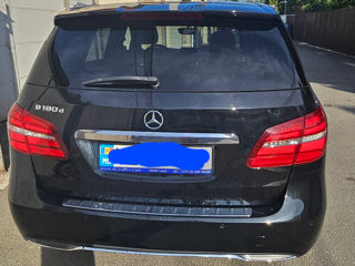 Mercedes B-Class foto 4