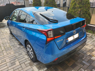 Toyota Prius фото 2