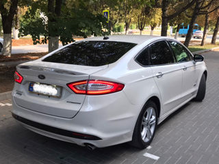 Ford Fusion foto 4