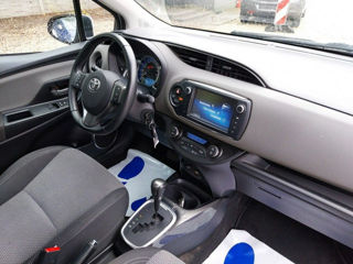 Toyota Yaris foto 10