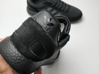 adidas iniki j all black foto 4