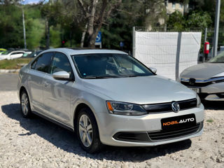 Volkswagen Jetta foto 2