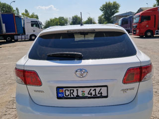 Toyota Avensis foto 6