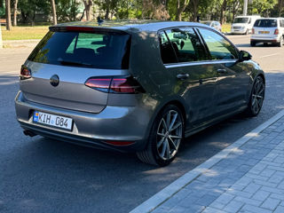 Volkswagen Golf foto 2