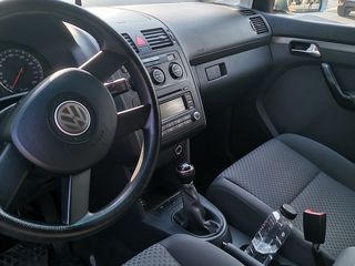 Volkswagen Touran foto 5