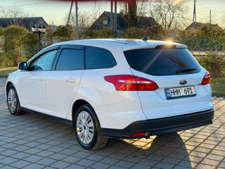 Ford Focus foto 6