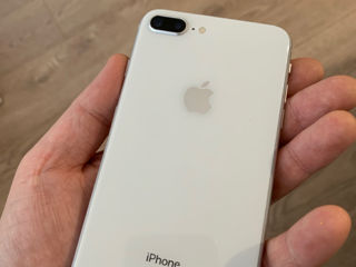 iPhone 8 plus display și carcasa