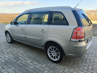 Opel Zafira foto 5