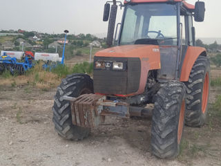 Tractor Kubota M105S foto 1