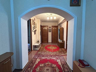 Apartament cu 3 camere, 86 m², Paminteni, Bălți foto 3