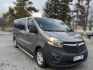 Opel Vivaro foto 2