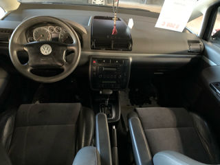 Volkswagen Sharan foto 8