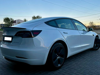 Tesla Model 3 foto 6