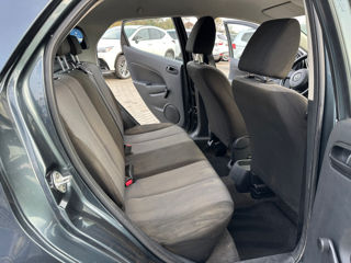 Mazda 2 foto 15