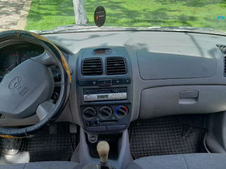 Hyundai Accent фото 4