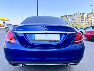 Mercedes C-Class foto 4