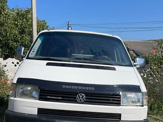 Volkswagen T4 foto 1