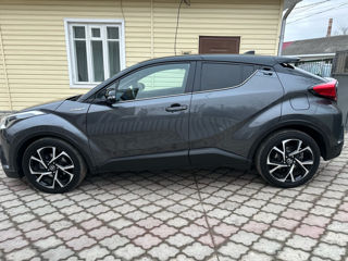 Toyota C-HR foto 3