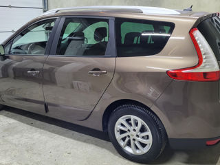 Renault Grand Scenic foto 3