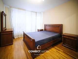 Apartament cu 2 camere, 80 m², Centru, Chișinău foto 2