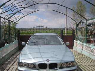 BMW 5 Series foto 6