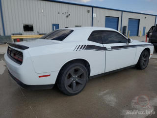 Dodge Challenger foto 5