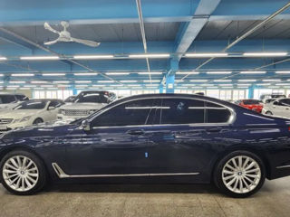 BMW 7 Series foto 2