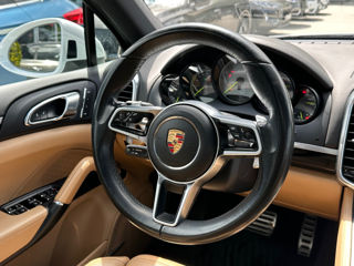 Porsche Cayenne foto 11