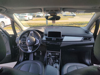 BMW 2 Series Active Tourer foto 2