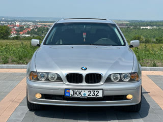 BMW 5 Series foto 3