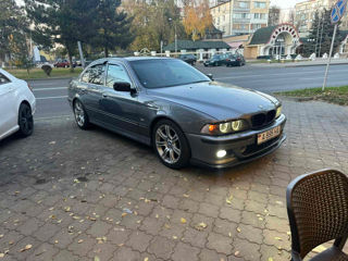 BMW 5 Series foto 2