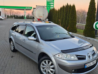 Renault Megane foto 2