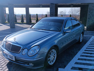 Mercedes E-Class foto 8