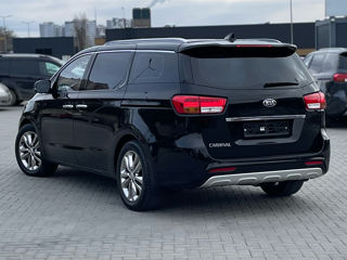 KIA Carnival foto 5