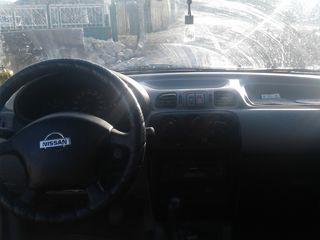 Nissan Micra foto 2