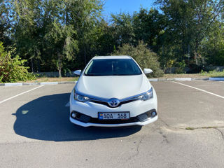 Toyota Auris foto 1