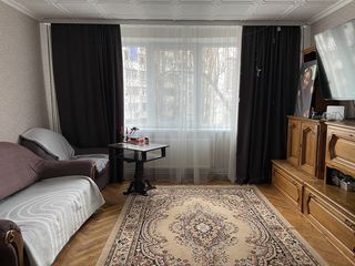 3-комн. кв., 77 м², 4/9 эт.