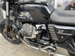 Moto Guzzi V7 Stone Ideal foto 5