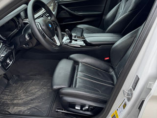 BMW 5 Series foto 5