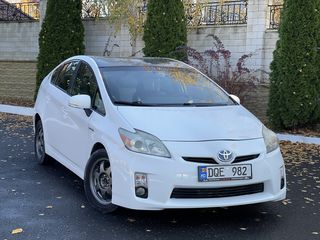 Toyota Prius foto 1