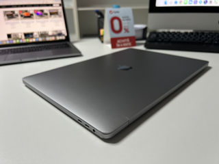 MacBook Pro 16, 2019/ i7 9gen/ 32gb Ram/ 512Gb SSD/ Radeon Pro 5300M 4Gb/ 417 cicluri foto 6