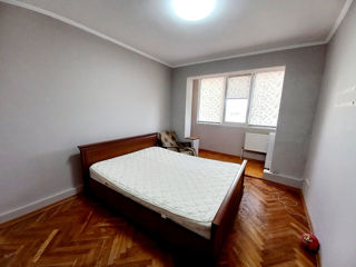 Apartament cu 2 camere, 56 m², Botanica, Chișinău foto 6