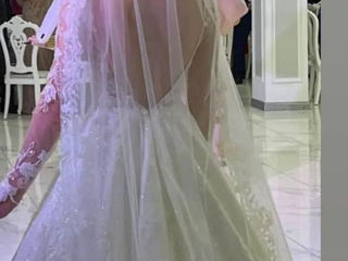 Продам шикарное свадебное платье. foto 2