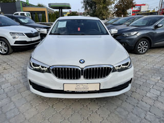 BMW 5 Series foto 2