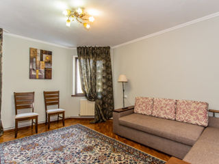 Apartament cu 2 camere, 59 m², Centru, Chișinău foto 3