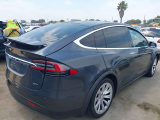 Tesla Model X foto 5